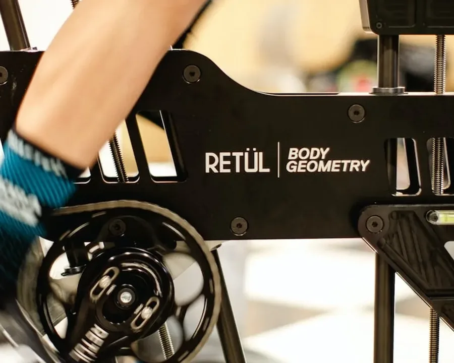 Retül Body Geometry bike fitting rig in use at BUILD